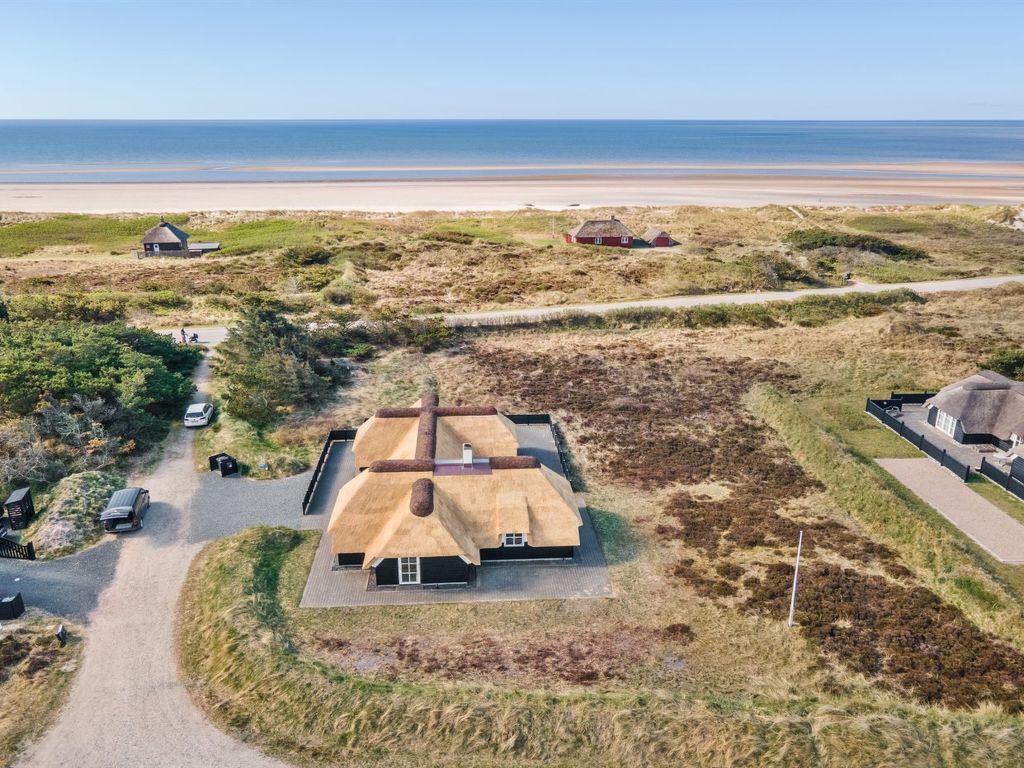 "Rother" - 100m from the sea | Boeken bij Flickmyhouse