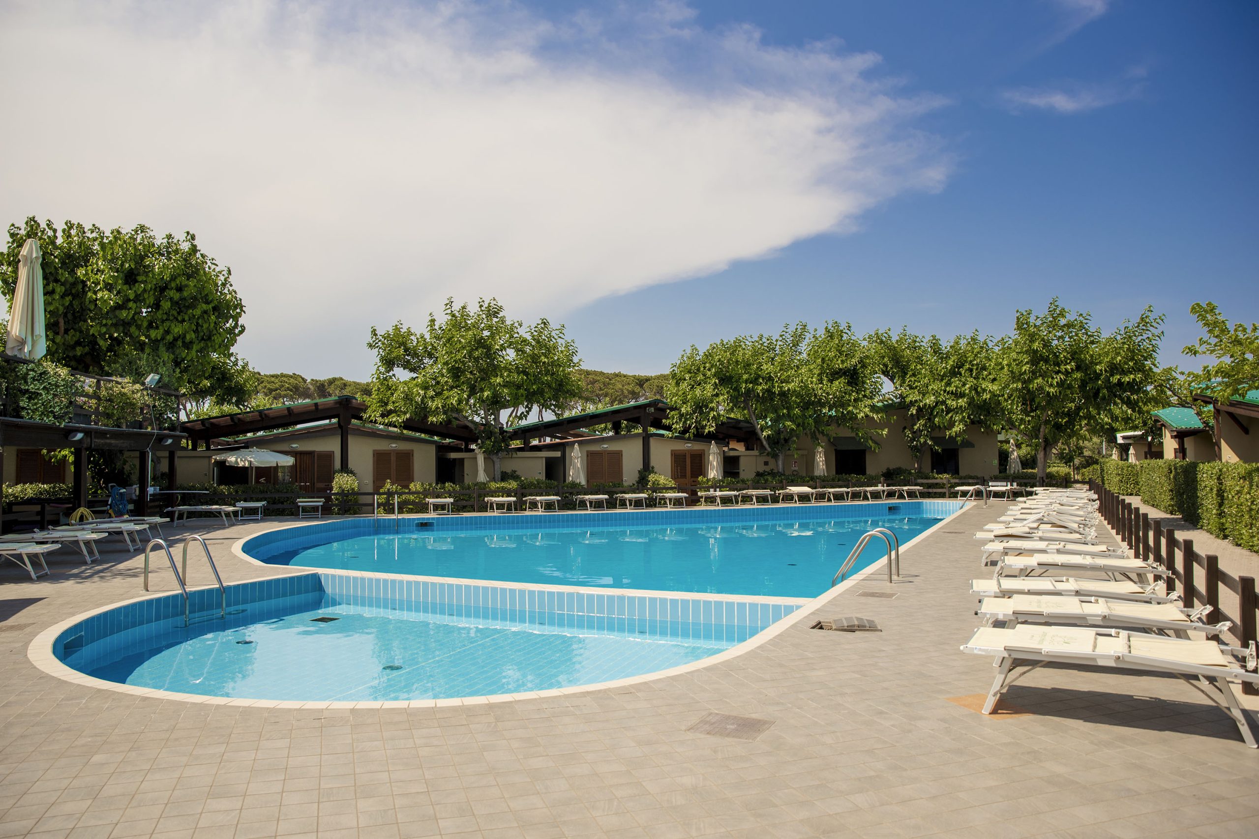 Camping e village Heliopolis SRL | Reserveren bij Flickmyhouse