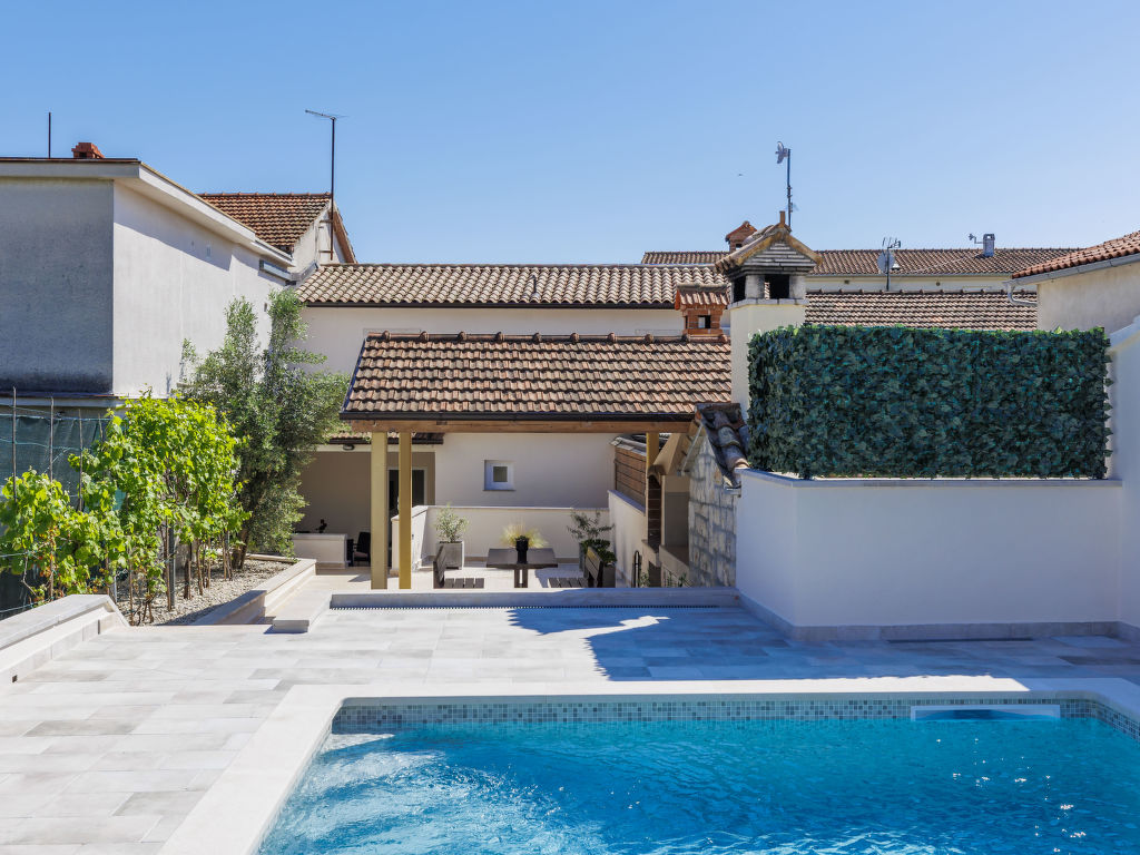 Kristina | Boeken bij Flickmyhouse