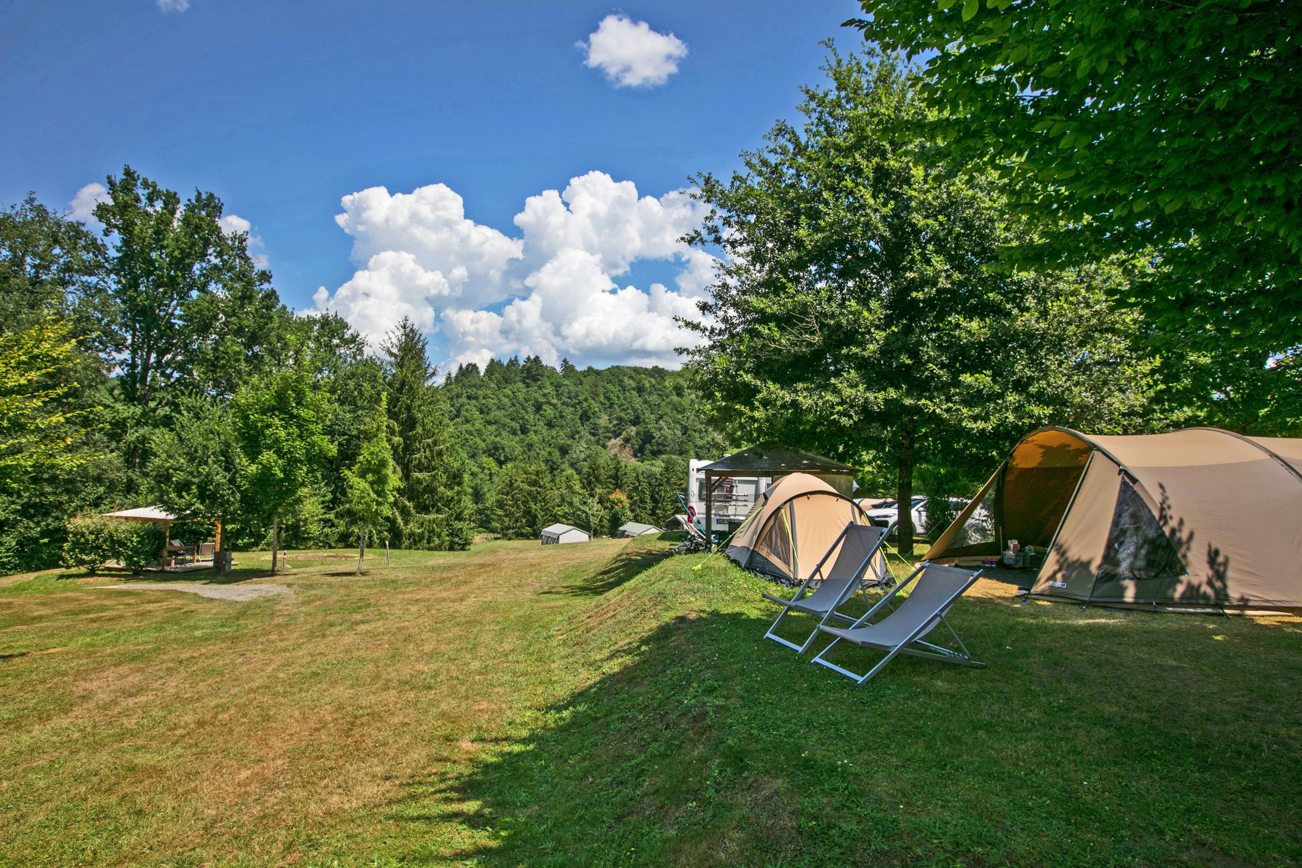 Camping Les Gorges du Chambon - Ciela Village | Reserveren bij Flickmyhouse