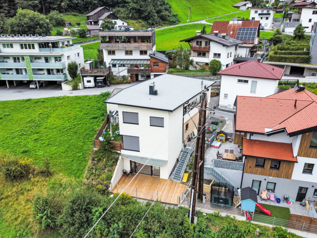 Urgen Living | Boeken bij Flickmyhouse