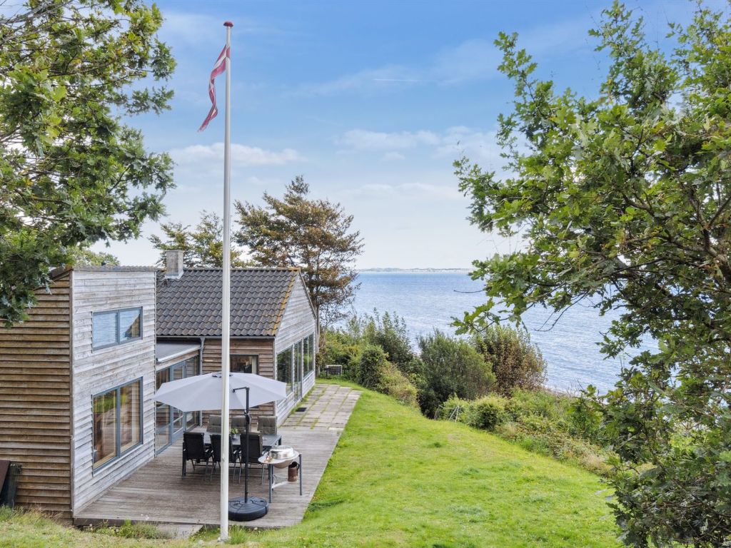 "Alfhild" - 30m from the sea | Boeken bij Flickmyhouse