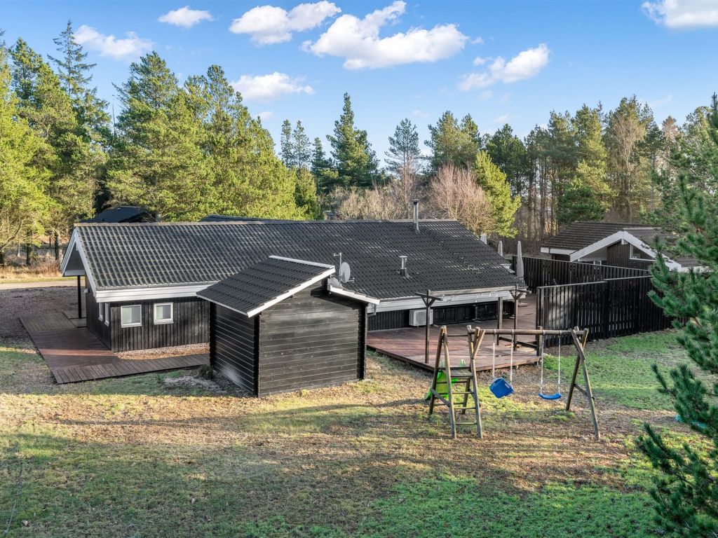 "Elvin" - 2km from the sea | Boeken bij Flickmyhouse