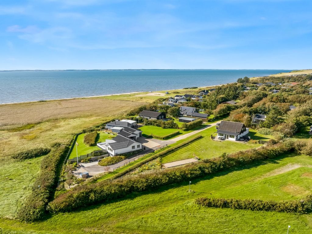 "Dunja" - 200m to the inlet | Boeken bij Flickmyhouse