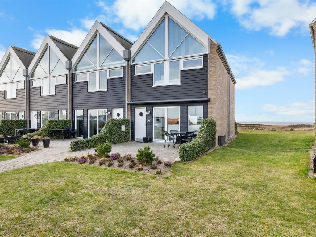 "Claudine" - 90m from the sea | Boeken bij Flickmyhouse