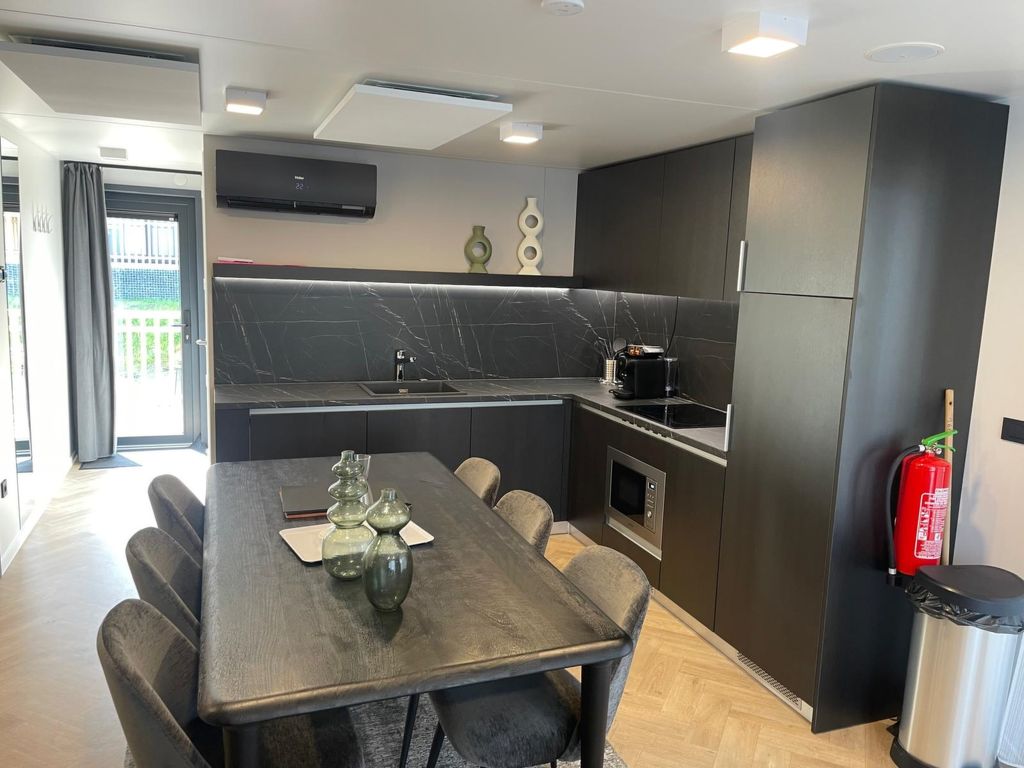 Wulfenia 6 | Boeken bij Flickmyhouse