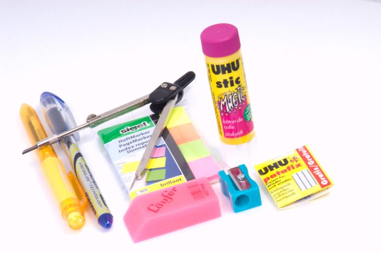 Kangaro K-7402 Beker met Pen/Gum/Lijm/Passer/Etc. | Kopen bij Flickmyhouse