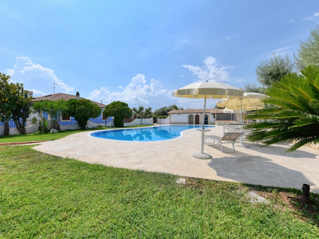 Parisi | Boeken bij Flickmyhouse