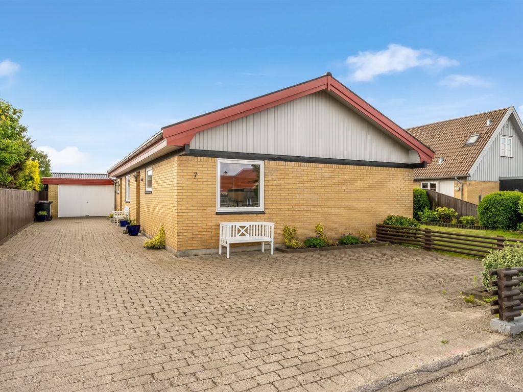 "Elika" - 1.5km from the sea | Boeken bij Flickmyhouse