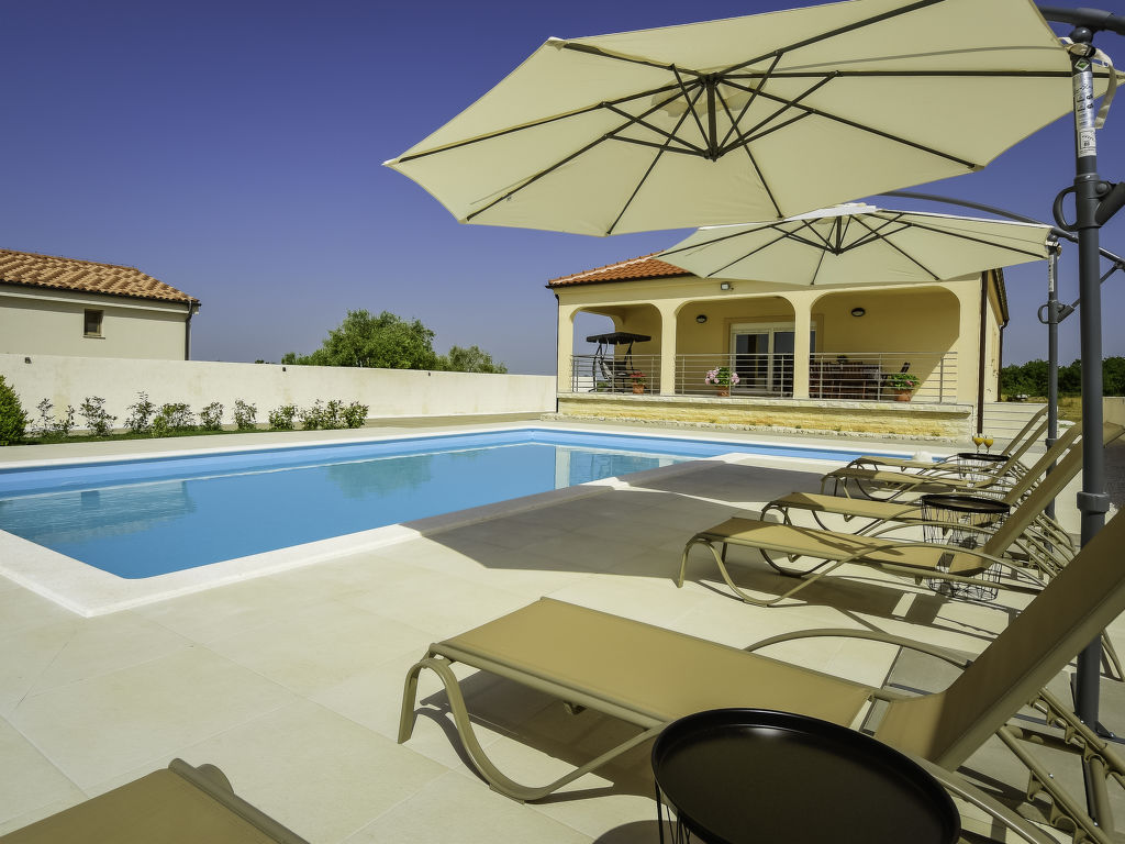 Nisa | Boeken bij Flickmyhouse