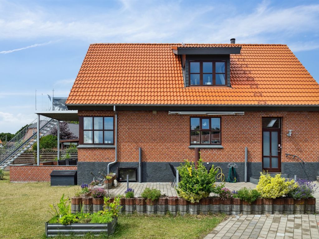"Amely" - 500m from the sea | Boeken bij Flickmyhouse