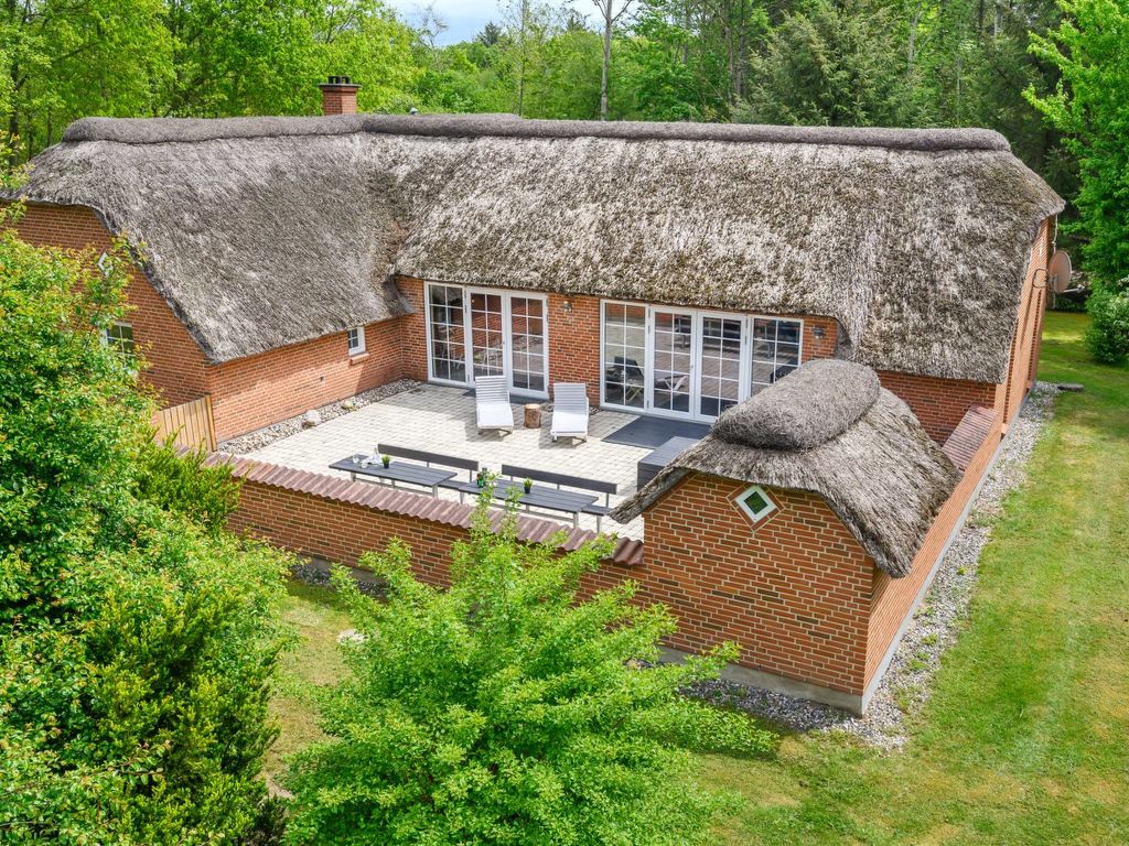 "Erla" - 2.3km from the sea | Boeken bij Flickmyhouse