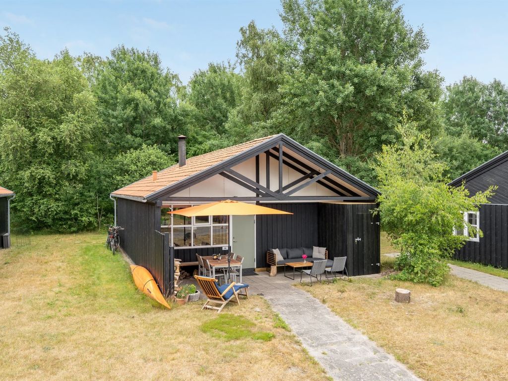 "Robert" - 250m from the sea | Boeken bij Flickmyhouse