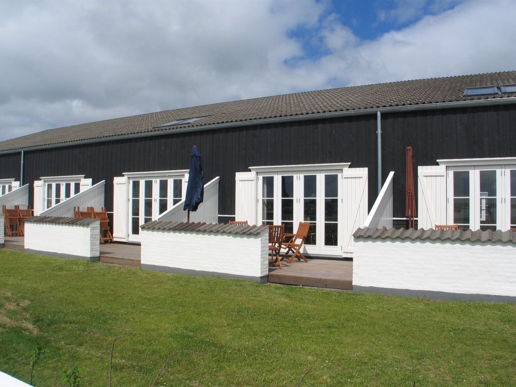 "Ingeborre" - 100m to the inlet | Boeken bij Flickmyhouse