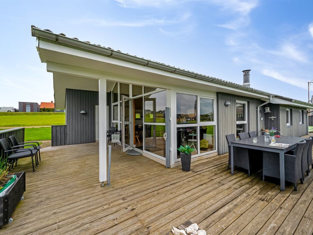 "Samuil" - 300m to the inlet | Boeken bij Flickmyhouse