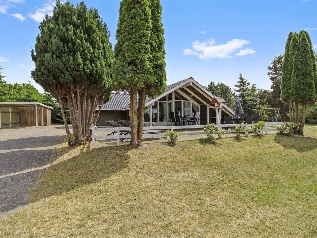 "Dedo" - 300m from the sea | Boeken bij Flickmyhouse