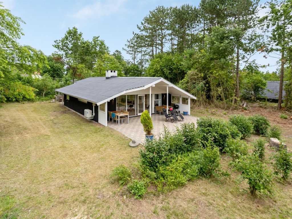 "Jakko" - 300m from the sea | Boeken bij Flickmyhouse