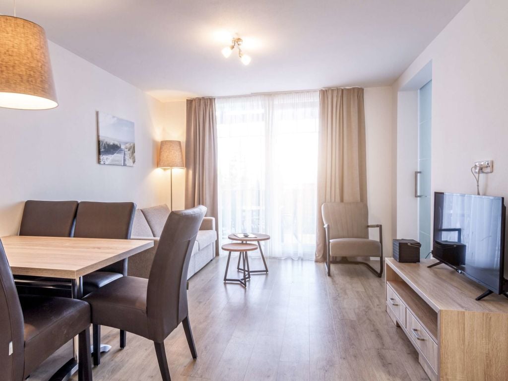 Lakeside Village 8 | Boeken bij Flickmyhouse