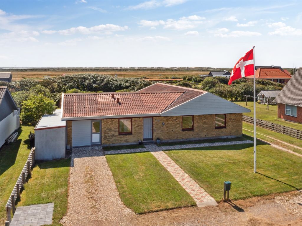 "Ingward" - 750m from the sea | Boeken bij Flickmyhouse