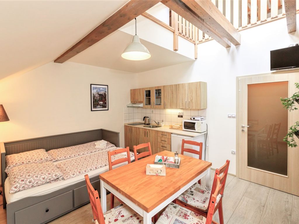 Arnoltice 6 | Boeken bij Flickmyhouse