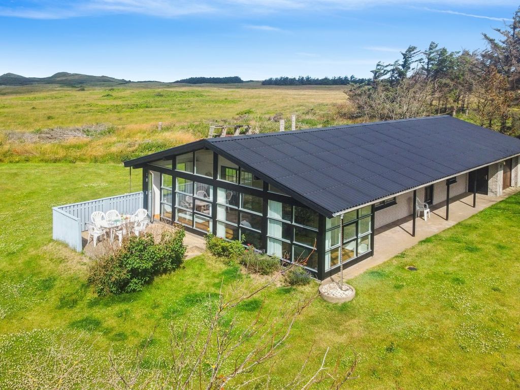 "Skyler" - 400m from the sea | Boeken bij Flickmyhouse