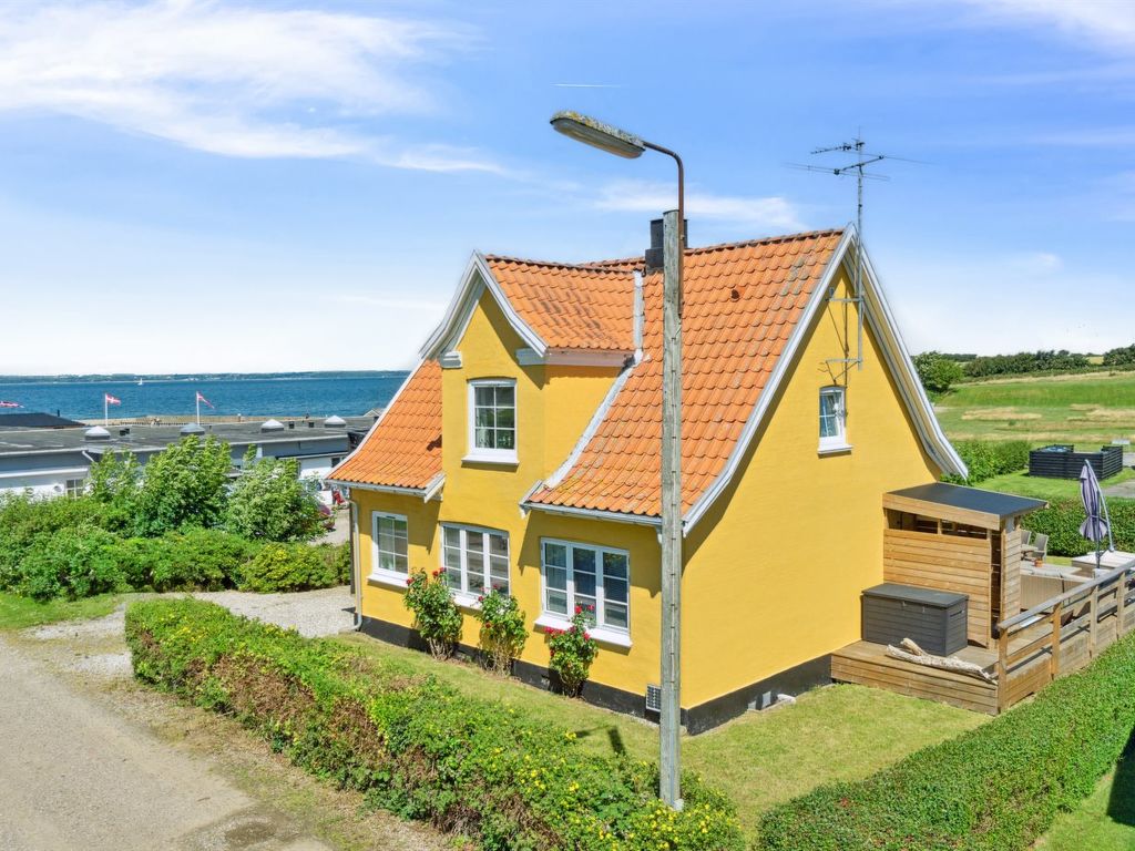 "Mari" - 150m from the sea | Boeken bij Flickmyhouse