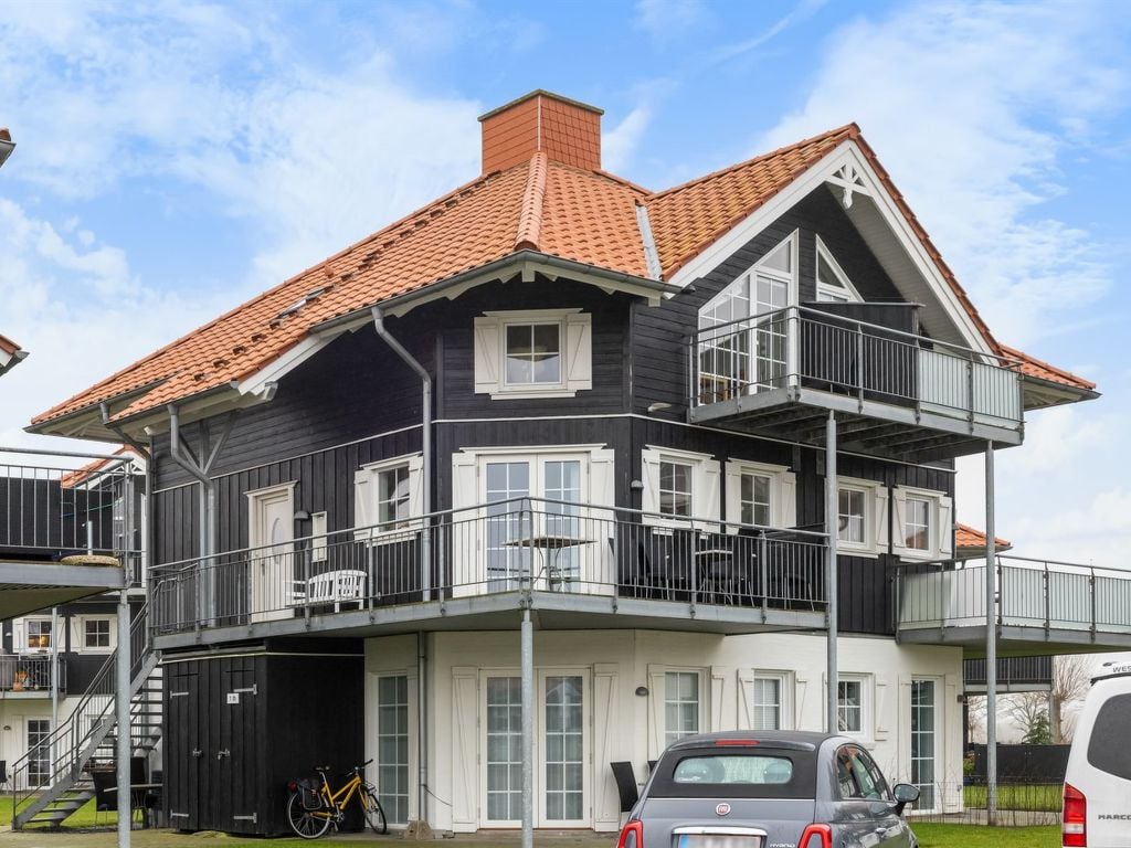 "Ismo" - 350m from the sea | Boeken bij Flickmyhouse