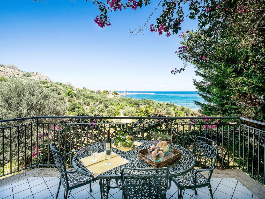 Cicladi Santorini | Boeken bij Flickmyhouse