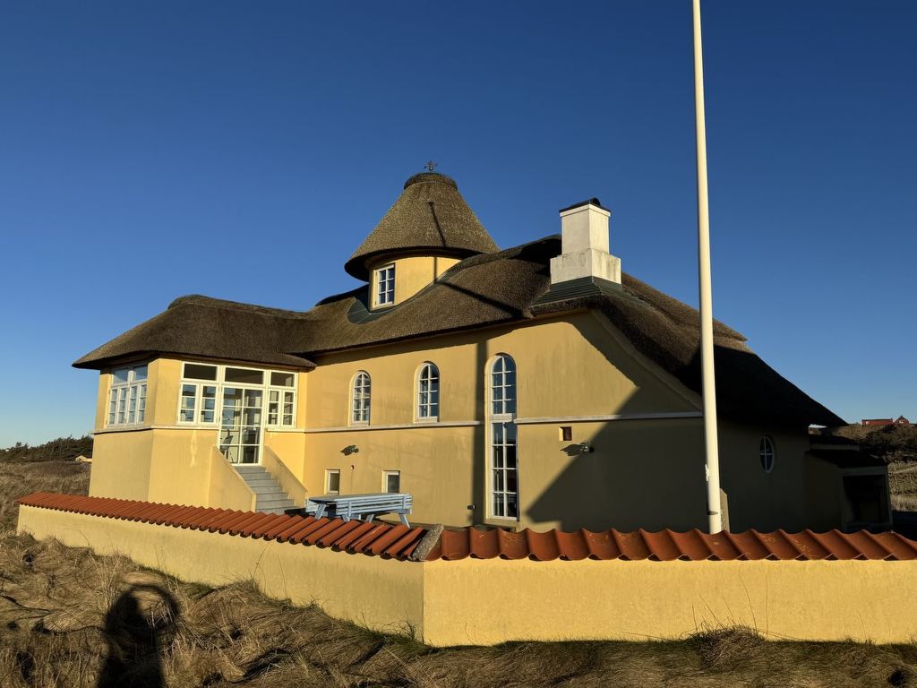 "Amina" - 200m from the sea | Boeken bij Flickmyhouse