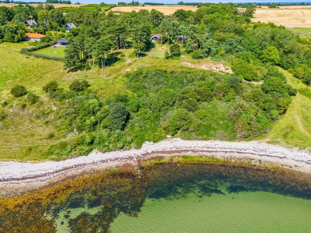 "Uschi" - 86m from the sea | Boeken bij Flickmyhouse