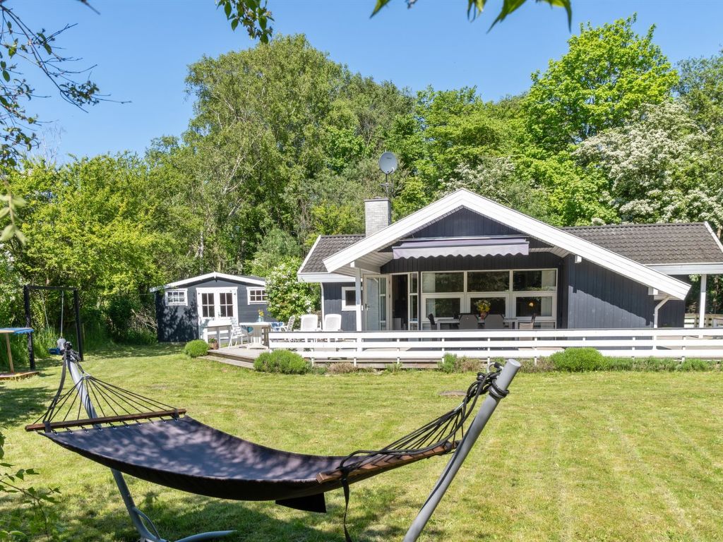 "Michael" - 250m from the sea | Boeken bij Flickmyhouse