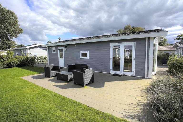 Knus 4-persoons chalet op vakantiepark Bad Hoophuizen