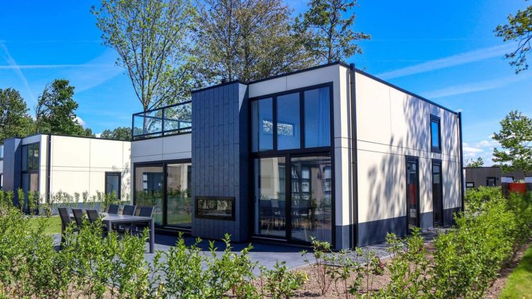 6 persoons vakantiehuis met sfeerhaard en dakterras op vakantiepark nabij Venlo.