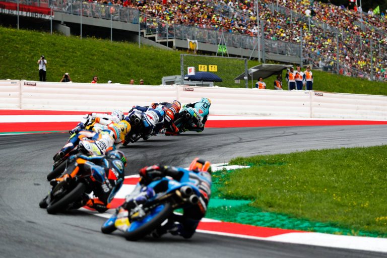 Boek MotoGP Barcelona reizen Circuit Barcelona-Catalunya (Vliegreis - 4 daagse) 2 General Admission via Flickmyhouse