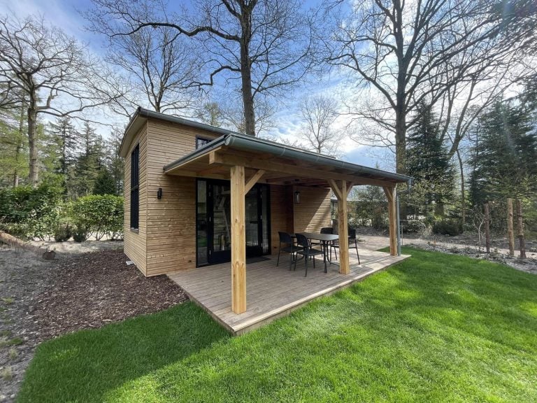 Tiny house voor 4 personen op vakantiepark de Utrechtse Heuvelrug