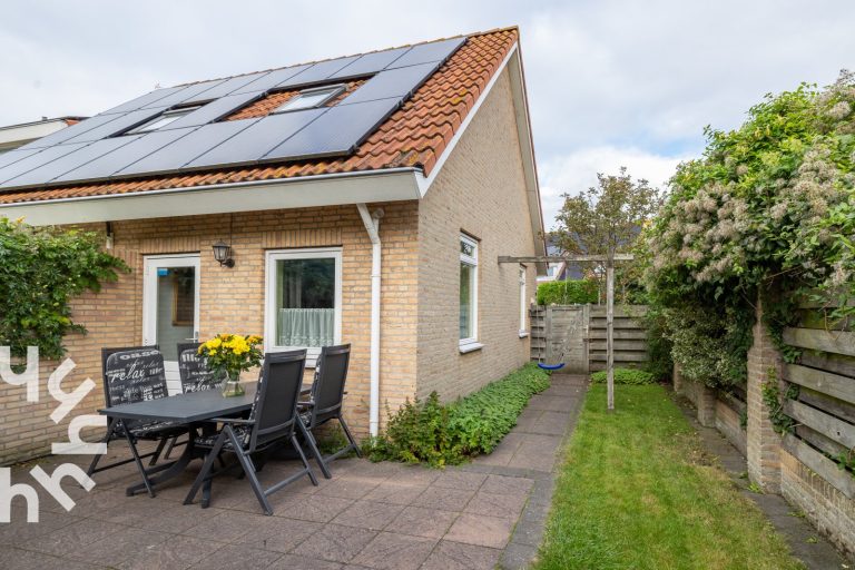 Gezellige 5-persoons vakantiewoning vlakbij de zee in het dijkdorp Westkapelle