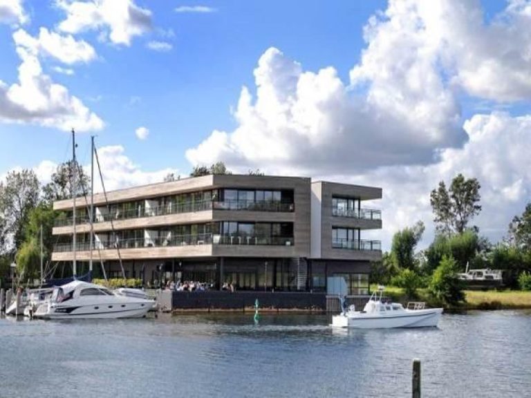 Prachtig 4-persoons appartement aan het Veerse Meer