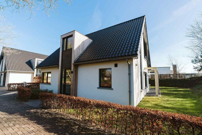 Ruime 8 persoons duinvilla