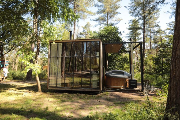 5 persoons vakantiehuis met een hottub op Warredal in Maaseik