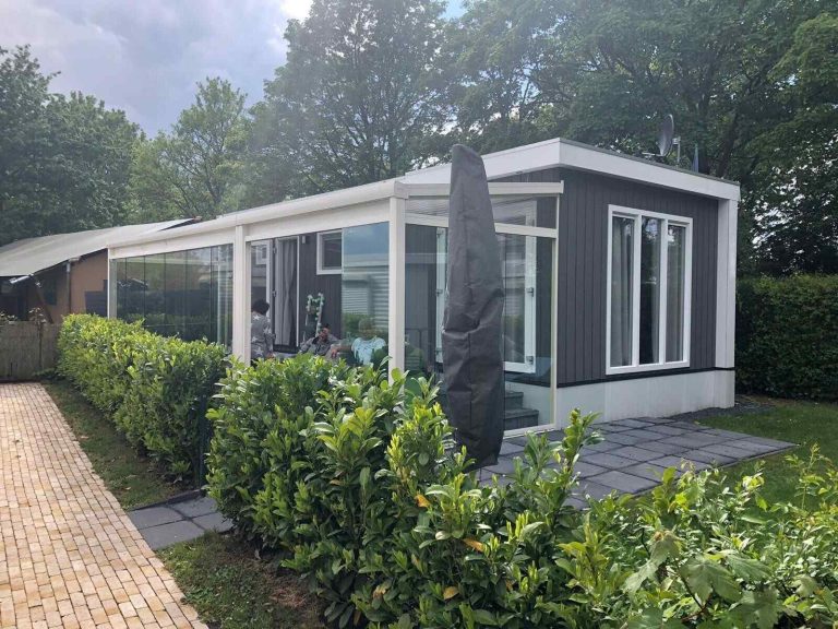 Knus 4 persoons chalet met vaatwasser op vakantiepark Rhederlaagse Meren