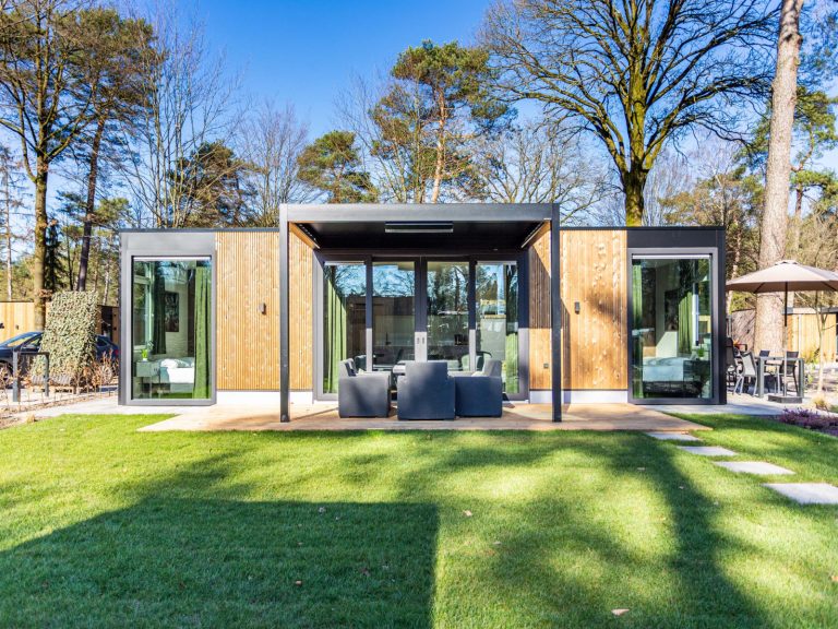 Modern 4-persoons vakantiehuis nabij Garderen op de Veluwe.