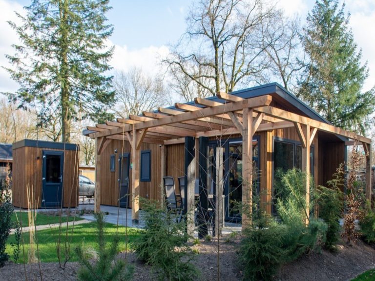 Sfeervolle 4 persoons vakantiewoning met sauna en hottub of bubbelbad op de Veluwe.