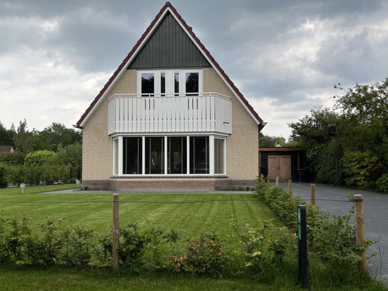 Luxe 6-persoons vakantiehuis direct gelegen in het Nationaal Park het Drents Friese Wold