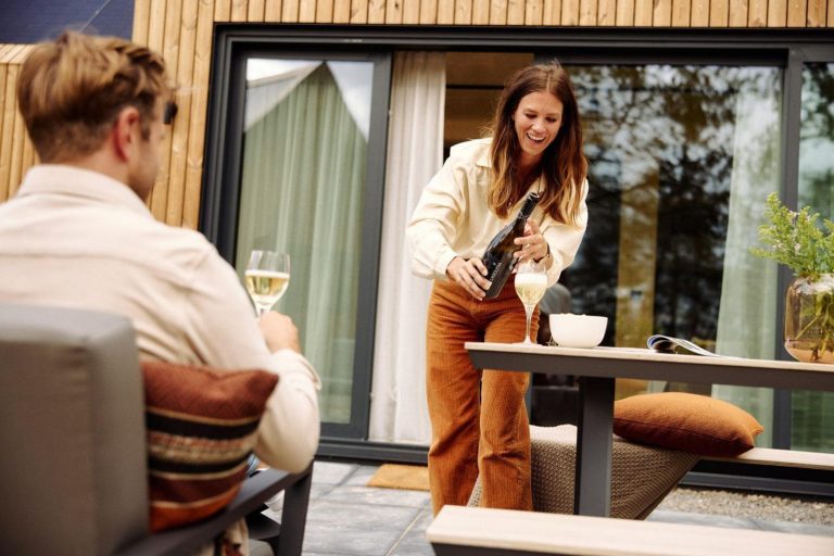 Duurzaam vakantiehuis met bubbelbad voor 4 personen midden in de natuur