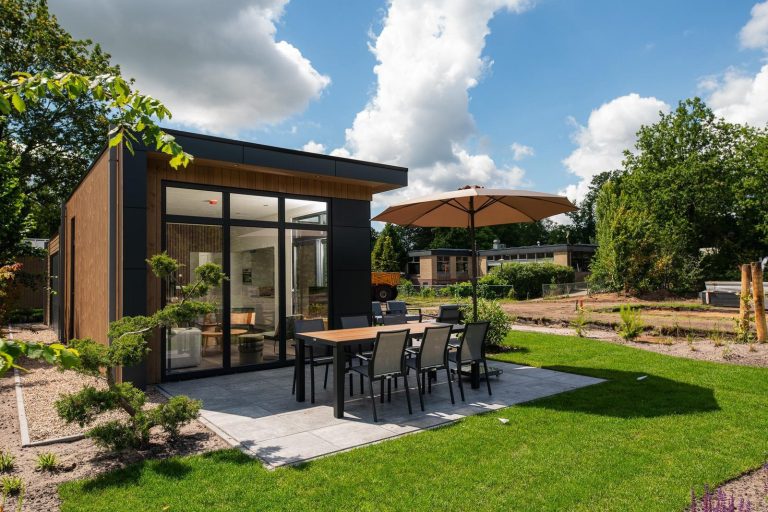 Comfortabel vakantiehuis voor 4 personen met hottub gelegen op een vakantiepark in Lieren