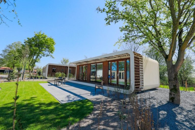 Luxe 2-persoons chalet met sauna en ligbad op een vakantiepark aan het Veluwemeer