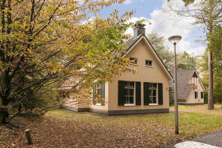 Vrijstaande 4+2 vakantiehuis met bedstee