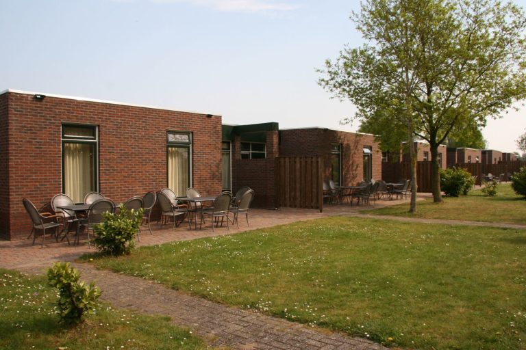 12 persoons bungalow op Recreatiepark de Scherpenhof