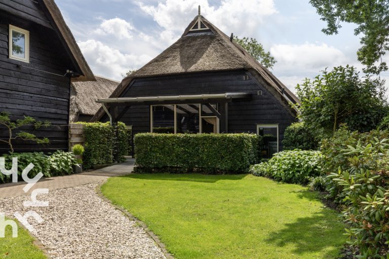 Groepsaccommodatie naast een wijngaard voor 11 personen in het Drentse dorp Ruinerwold