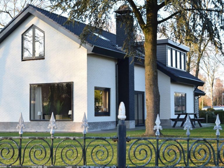 Zeer luxe 24 persoons groepsaccommodatie op de Veluwe.